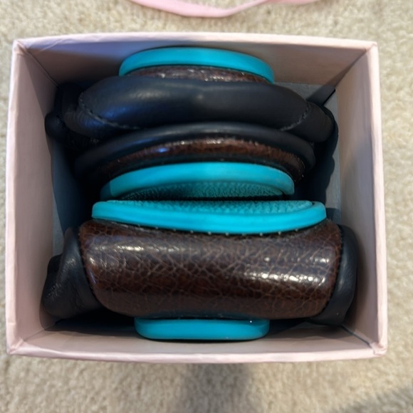 Tieks flats Black Size 7 fits 7.5 too - Picture 2 of 7